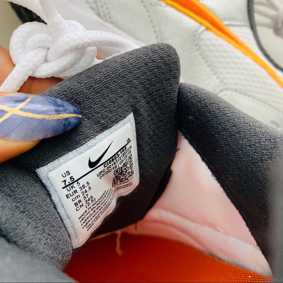 Nike Air Heights - Picture 4 of 9